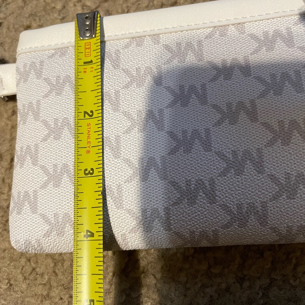 Michael Kors Purse - Picture 3 of 9